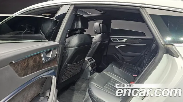 Audi A7 2020 — фото 12