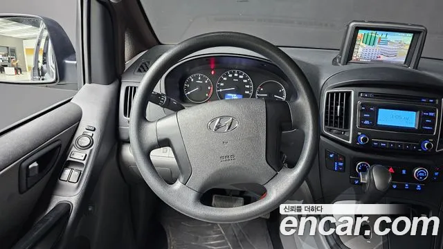 Hyundai Starex 2019 — фото 13