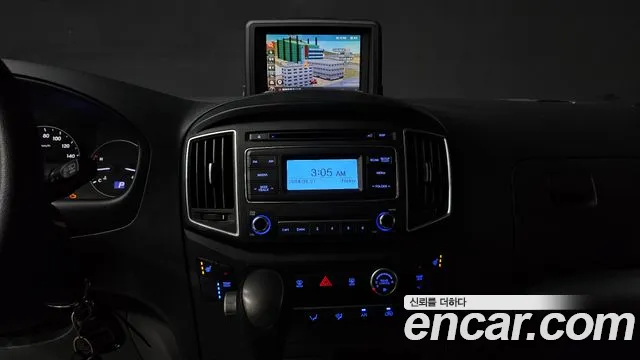 Hyundai Starex 2019 — фото 14