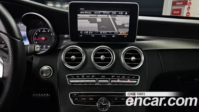 Mercedes-Benz C-Class 2017 — фото 14