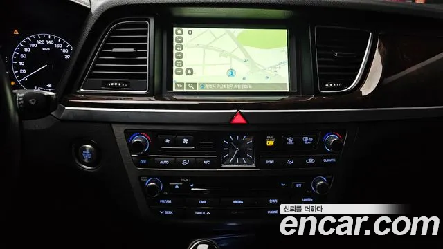Hyundai Genesis 2016 — фото 14