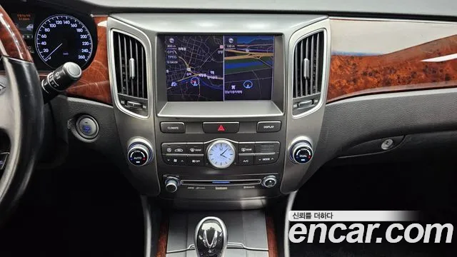 Hyundai Equus 2012 — фото 15