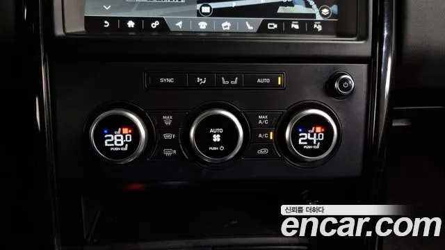 Land Rover Discovery 2019 — фото 18