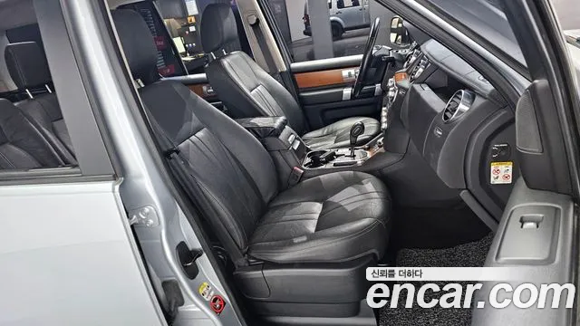 Land Rover Discovery 2010 — фото 12