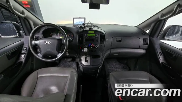 Hyundai Starex 2015 — фото 7