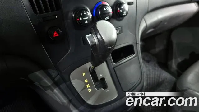 Hyundai Starex 2015 — фото 9