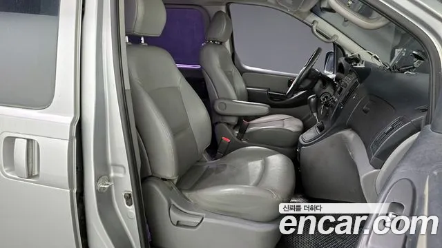 Hyundai Starex 2015 — фото 10