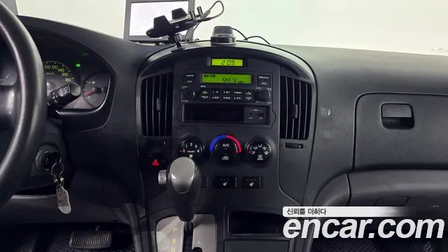 Hyundai Starex 2015 — фото 14