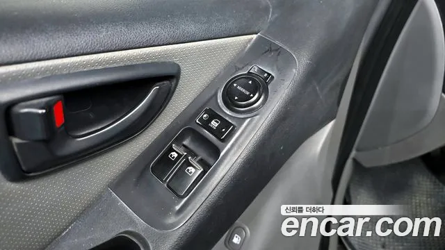 Hyundai Starex 2015 — фото 17