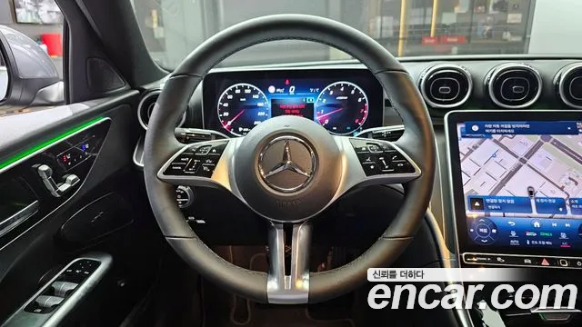 Mercedes-Benz C-Class 2024 — фото 13