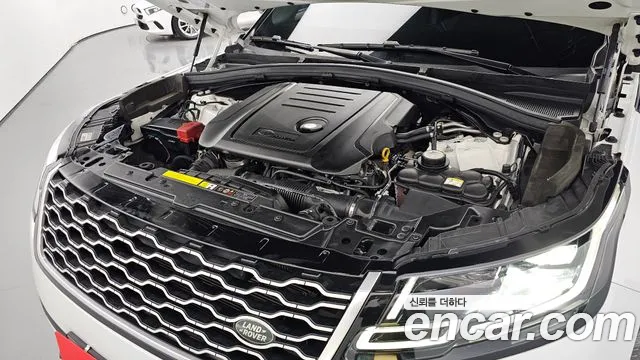 Land Rover Range Rover Velar 2019 — фото 6