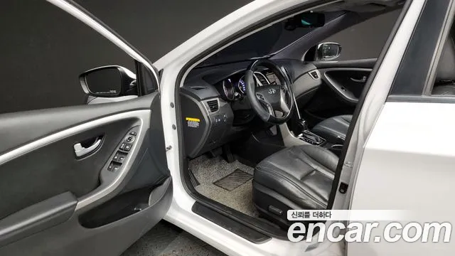 Hyundai i30 2016 — фото 10