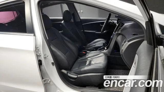 Hyundai i30 2016 — фото 11