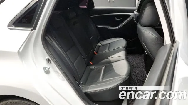 Hyundai i30 2016 — фото 12