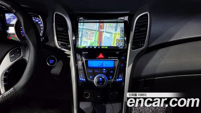 Hyundai i30 2016 — фото 14