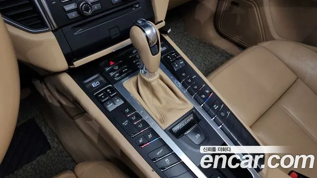 Porsche Macan 2015 — фото 9