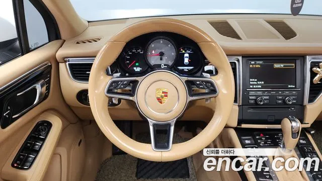 Porsche Macan 2015 — фото 13