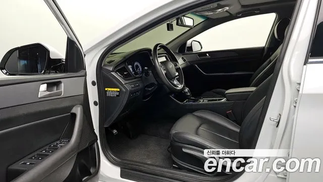 Hyundai Sonata 2018 — фото 11