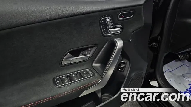 Mercedes-Benz A-Class 2021 — фото 13