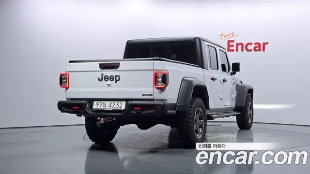 Jeep Gladiator 2021 — фото 2