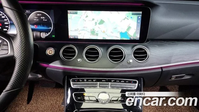 Mercedes-Benz E-Class 2017 — фото 16