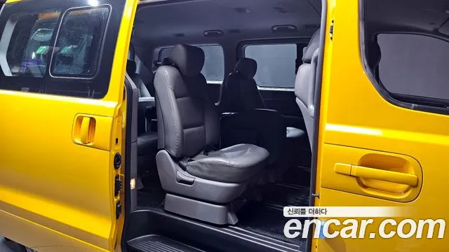 Hyundai Starex 2015 — фото 11