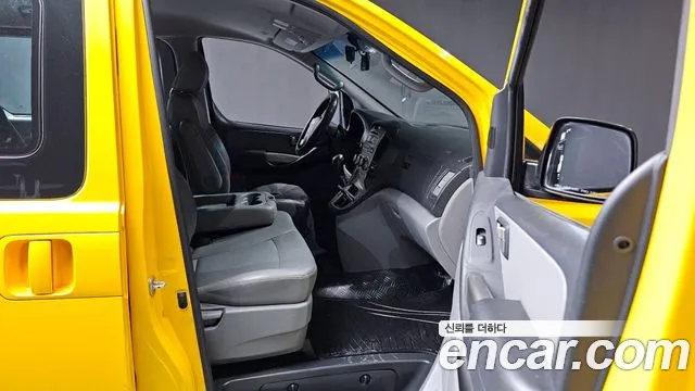 Hyundai Starex 2015 — фото 12