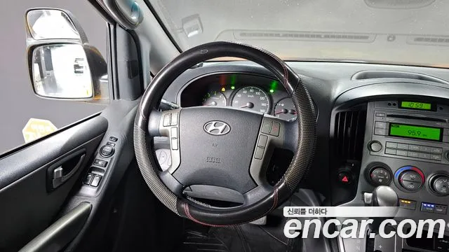 Hyundai Starex 2015 — фото 13