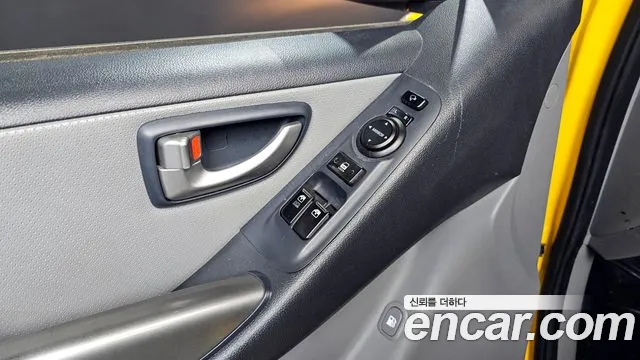 Hyundai Starex 2015 — фото 18