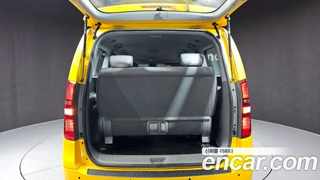 Hyundai Starex 2015 — фото 20
