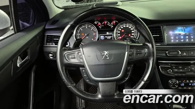Peugeot 508 2014 — фото 17