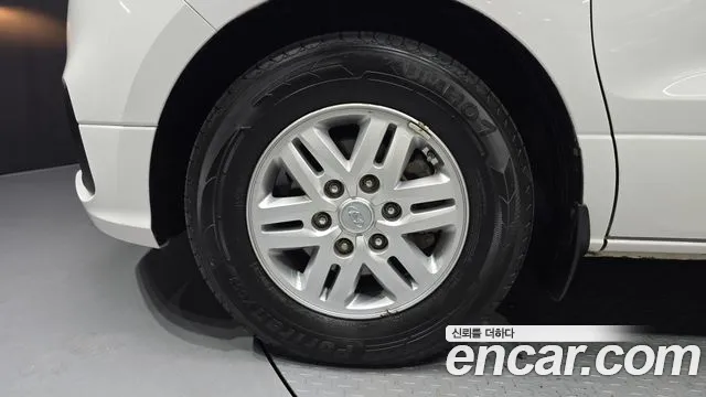 Hyundai Starex 2019 — фото 5