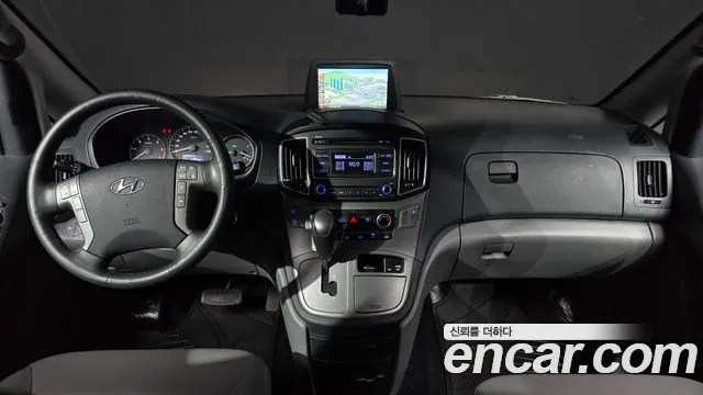 Hyundai Starex 2019 — фото 7