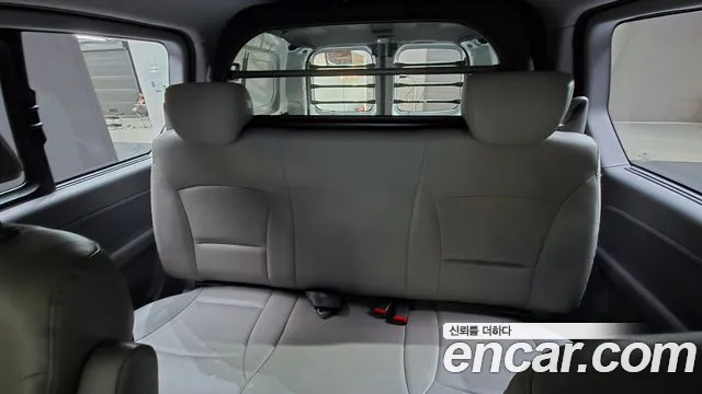 Hyundai Starex 2019 — фото 12
