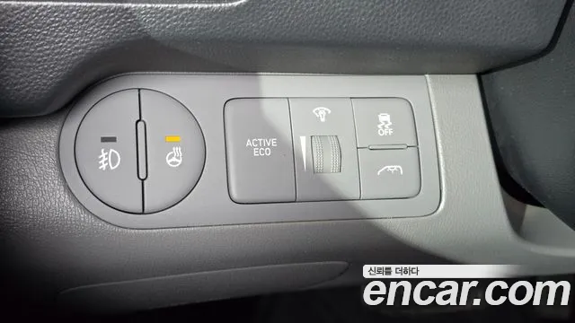Hyundai Starex 2019 — фото 16
