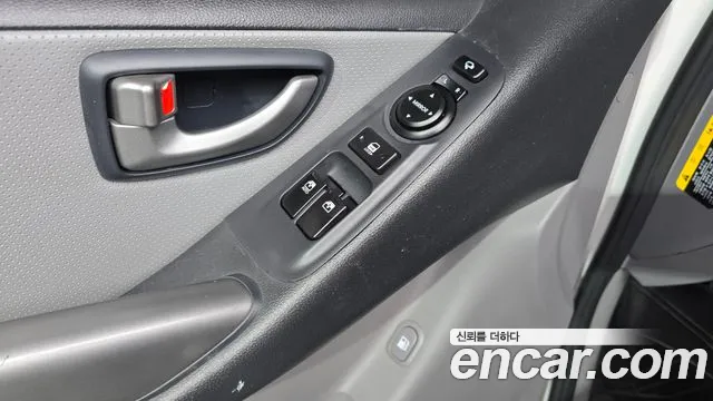 Hyundai Starex 2019 — фото 18