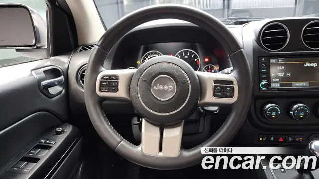 Jeep Compass 2013 — фото 13