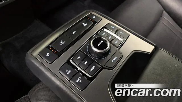 Hyundai Genesis 2015 — фото 18