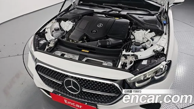 Mercedes-Benz E-Class 2025 — фото 6