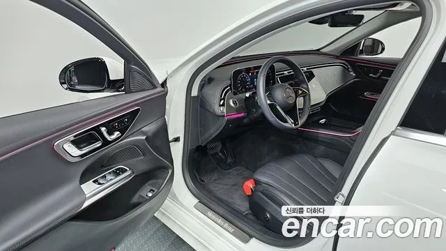 Mercedes-Benz E-Class 2025 — фото 11