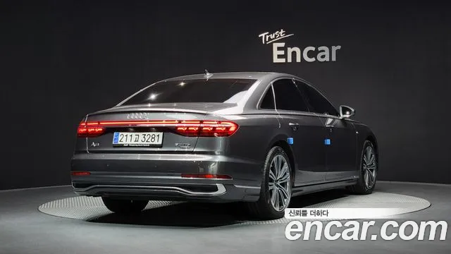 Audi A8 2023 — фото 2