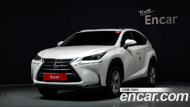 Lexus NX 2017 — фото 1