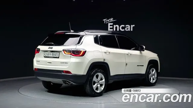 Jeep Compass 2019 — фото 2