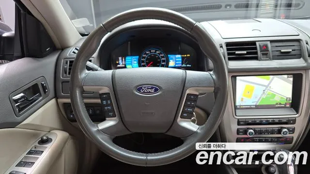 Ford Fusion 2012 — фото 13
