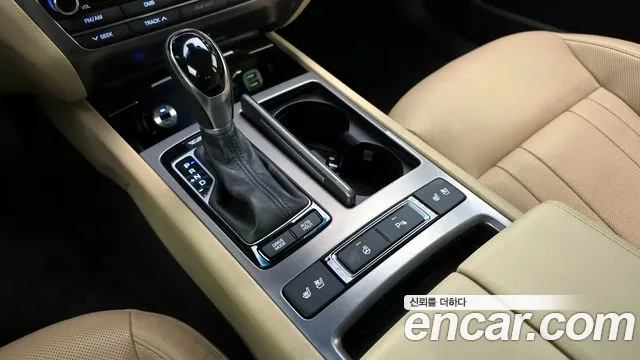 Hyundai Genesis 2016 — фото 9