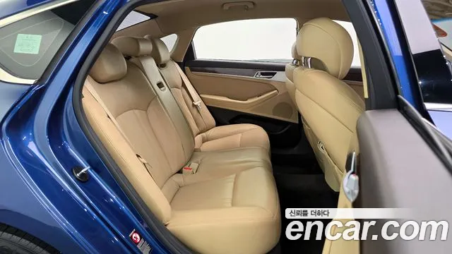Hyundai Genesis 2016 — фото 12