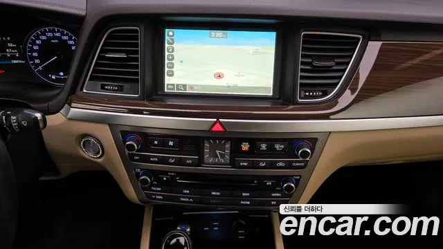 Hyundai Genesis 2016 — фото 15