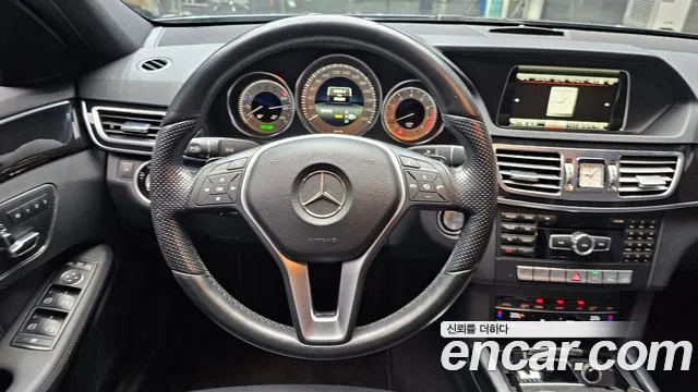 Mercedes-Benz E-Class 2014 — фото 13