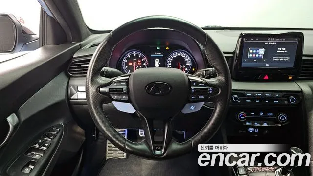 Hyundai Veloster 2019 — фото 13