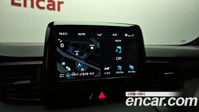 Hyundai Veloster 2019 — фото 14